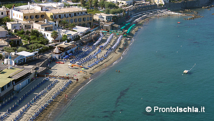 Per una vacanza a Forio in riva al mare